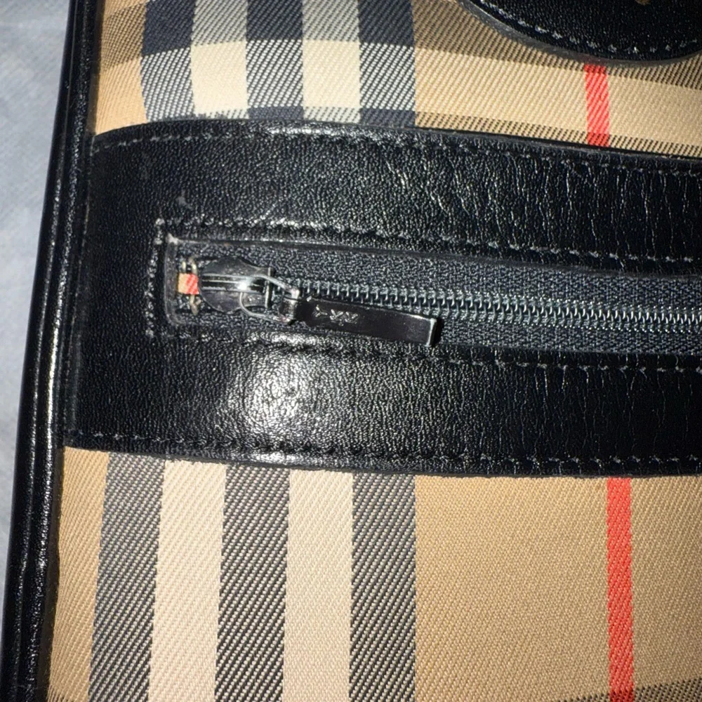 Burberry Vintage Nova Check Plaid Wristlet Bag 👜✨ - Picture 8 of 11